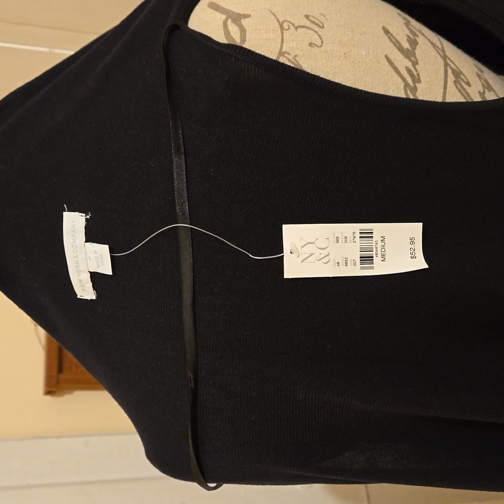 NWT New York & Company black long length sweater vest Sz M - Picture 8 of 10